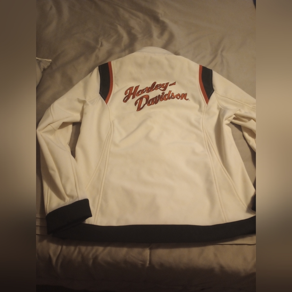 Harley Davidson Women's white embroidered riding jacket Size Large Smoke Free b1